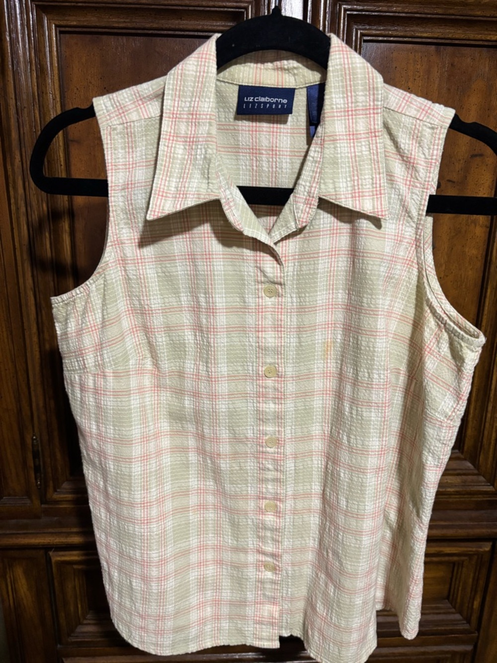 Liz Claiborne Sleeveless Button-Down Plaid Top in Cream and Pink